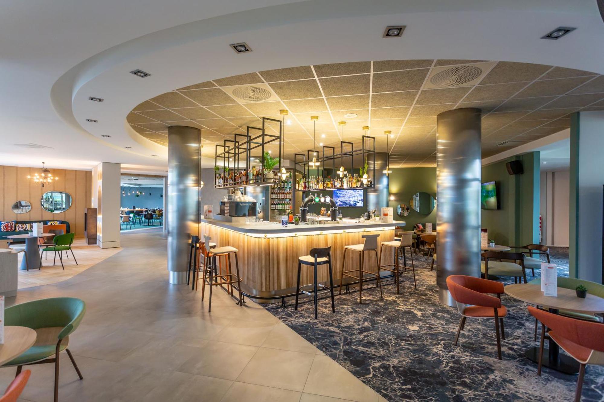Novotel Бурж Экстерьер фото
